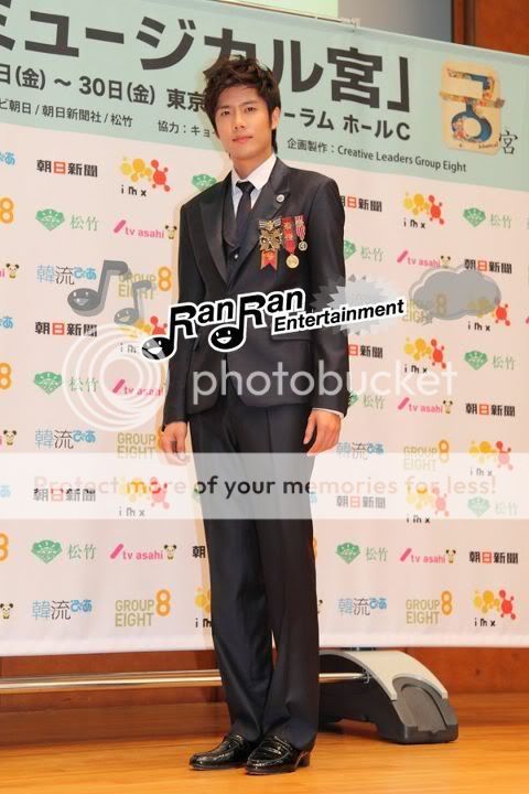 [KJ] ‘Goong’ Press Conference [05.11.11] (3)   392140_193206830761275_145767695505189_425762_300437370_n