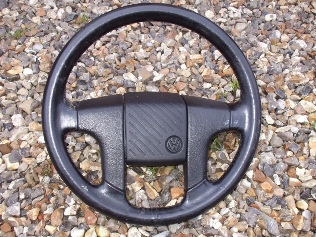 Corrado bits and rallye steering wheel...... cheap! 005