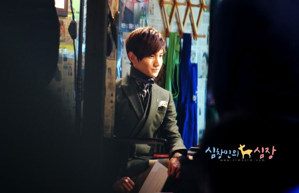 [Pic][08.01.10] Paradise Meadow filming Sim3x