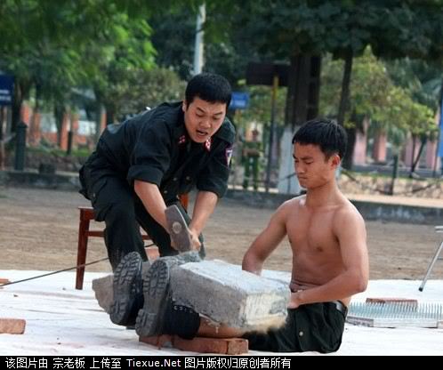 Báo Trung Quốc: Cảnh sát Cơ động Việt Nam đặc biệt tinh nhuệ Images570952_1
