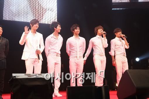 [SS501] en el evento de Boys Over Flowers (segundo dia) 6iwax0