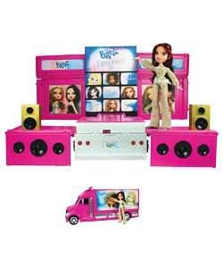 ***bratz*** listing des playsets :D Unbranded-designed-by-bratz-road-sh