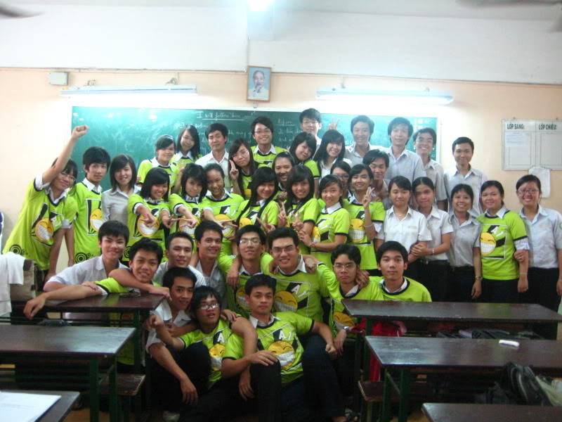 12A1-0809 tự sướng cùng các thầy cô ^^! Lop031