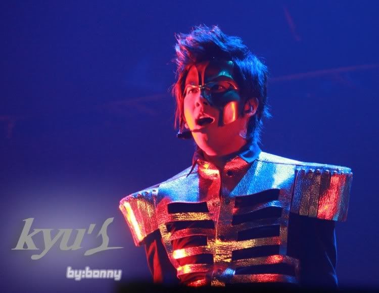 [KJ] Hong Kong Persona Asia Tour (2) Kj_HKconbonnykyus034