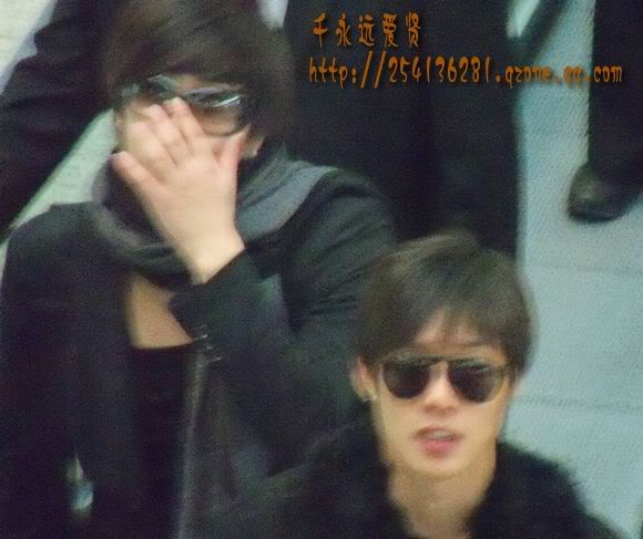 [SS501] Llegada a HongKong 982eb0475b69b6396a63e5ea