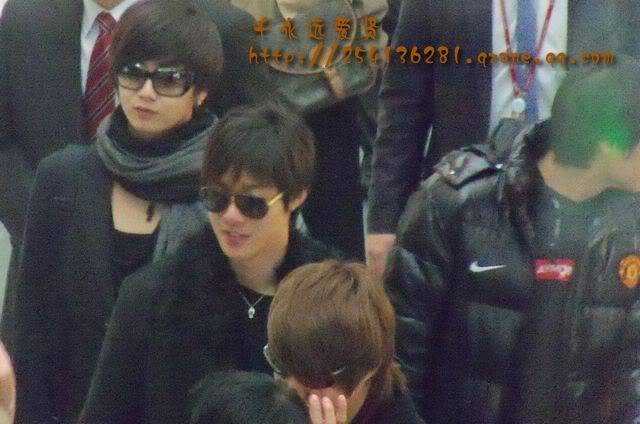 [SS501] Llegada a HongKong De88effa298d4b266c22ebea