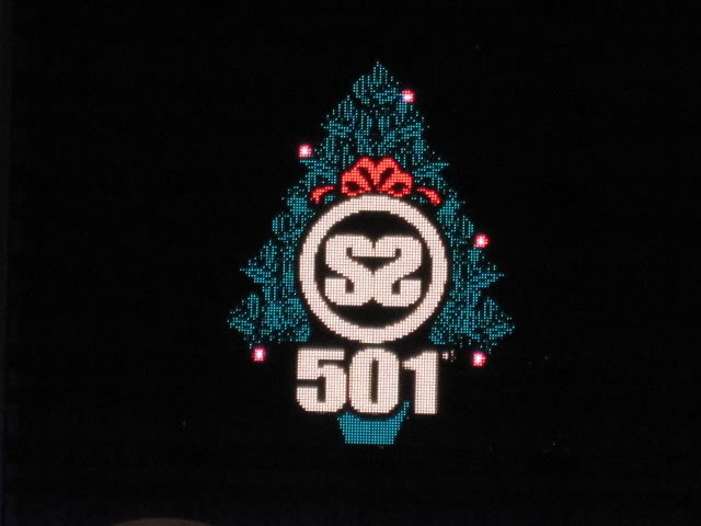 [info + pics] SS501 en el show de Navidad + concierto en Tailandia atrasado (actualizado con más fotos) O0640048010346795367