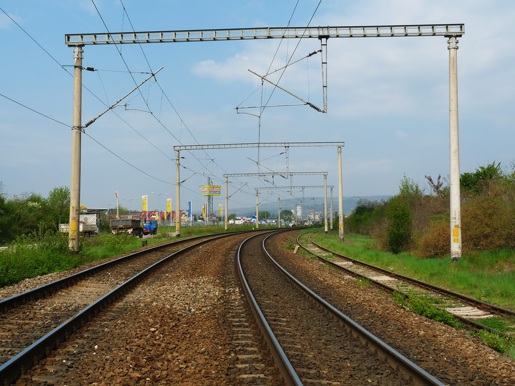 M 300 : Bucuresti Nord - Brasov - Cluj Napoca - Episcopia Bihor - Pagina 2 P1060523