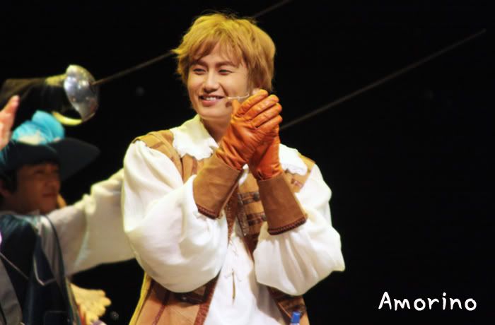 [YS] ‘Three Musketeers’ Musical [15.11.11] (6)   2a6ae2d9ad6eddc431f6dab