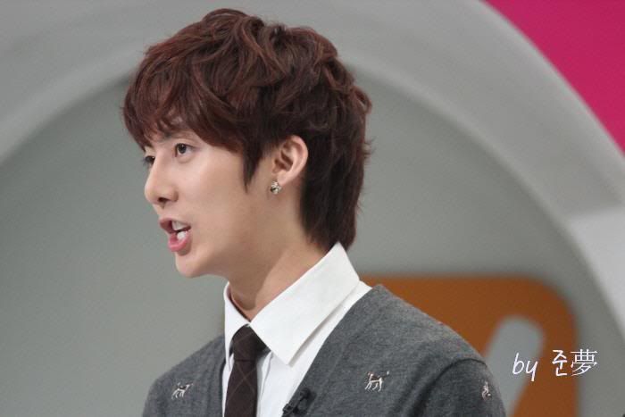 [HJB] Mnet WIDE News [25.11.11] (2) 313610_320847644608145_231614143531496_1389120_1563735940_n