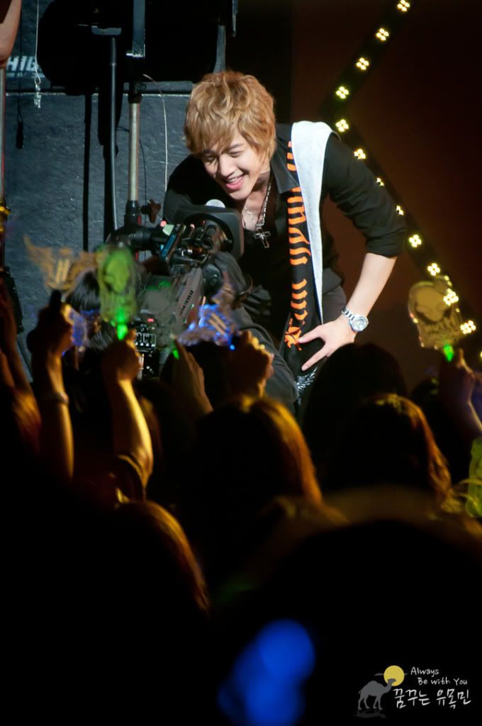 [HJL] Japan Tour Concert - Tokyo [19/20.11.11] (7)   7d70c46155fbb2fb483e625a4f4a20a44723dc8f