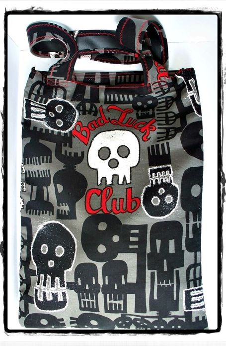 [info] Sobre el delantal de calaveras que llevó HyunJoong HJL_apron006