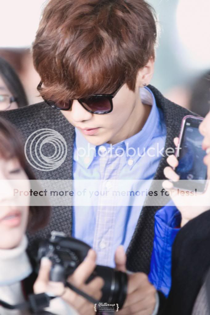 [ FANTAKEN] 131223 Beijing & Incheon Airport [13P] PICHD131223LuhanICNAirportcrbuttercup_zpse3f4de51