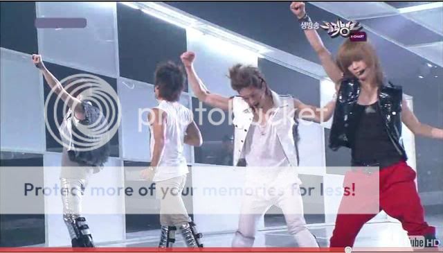 100723 SHINee @ Music Bank Onguns