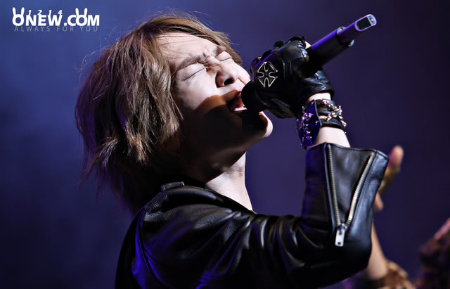 rock of ages - 100915 Onew @ Rock Of AgesII 76365051