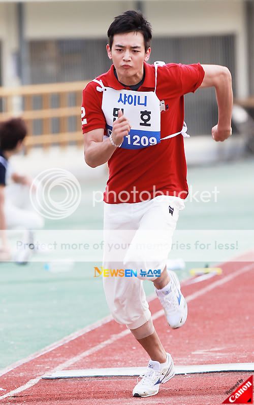 100914 SHINee @ Idol Sports Competition II 2010091418253110011