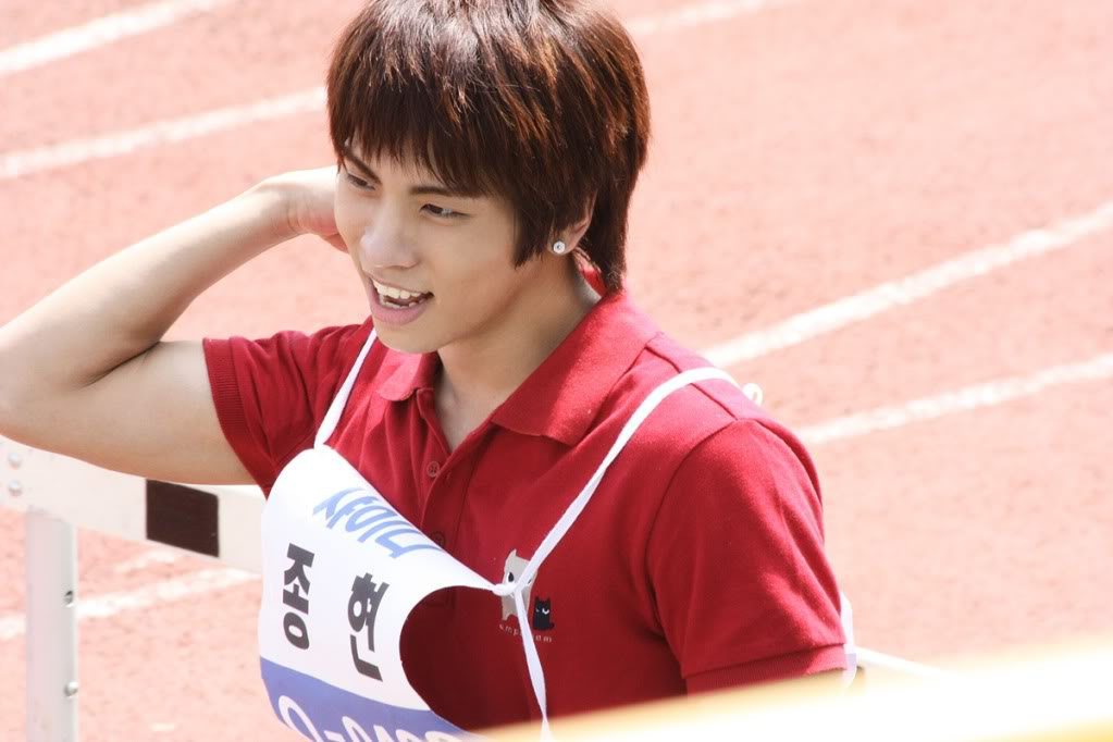 100914 SHINee @ Idol Sports Competition  Tumblrl8qa0wost71qziphz