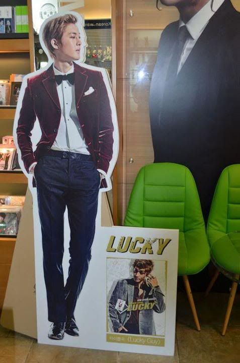 [random] Kim Hyun Joong ‘LUCKY’ Album (Cover, Poster & CD) 302304_229654973759380_109183462473199_644402_690998998_n