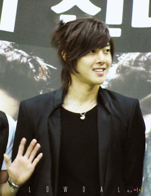 [HJL] Fantastic record “Destination” signing event (3) HJL_fantasticslowdal001