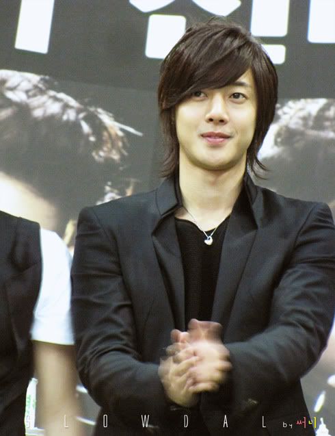 [HJL] Fantastic record “Destination” signing event (3) HJL_fantasticslowdal005