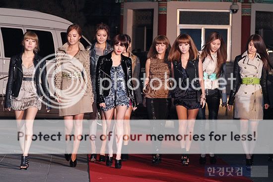 Group Pics (Official Pics, Scans, Fantaken etc) - Page 3 2011012097277_2011012053491