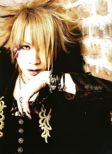 Inscrierea Personajelor Ruki208guyfromthebandGazettE-1