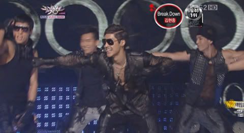 [1ST SOLO ALBUM] BREAK DOWN! PROMOTIONS - Page 2 20110624_hyunjoong_mubank_win_3