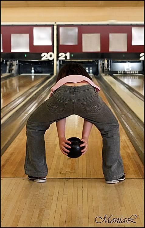 Chut !!!!  Je joue au BOWLIIINNGGGG ! ChutjejoueaubowlingWEB