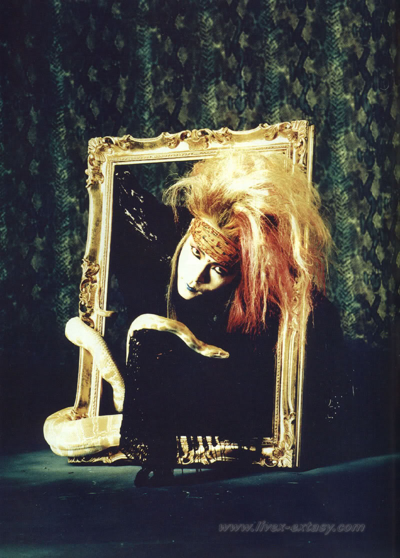 FOTOS DE HIDE-SAMMA!!!! Hide2-23