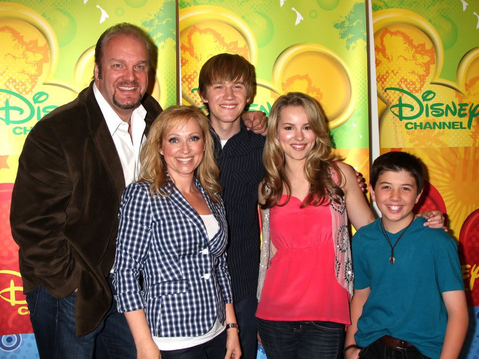 Good Luck Charile! *(Bafta Charlie!)* - Pagina 2 Good_luck_charlie_cast_eric