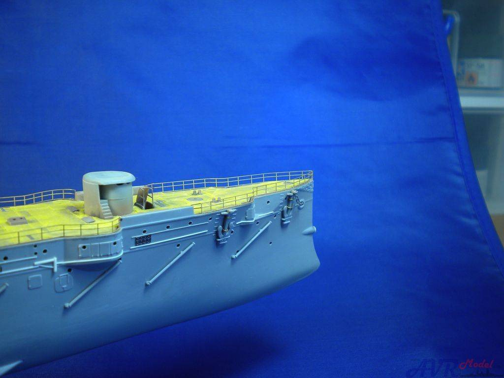 Crucero Varyag Zvezda 1:350 Varyag39