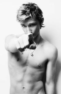 Jhorian Fesbak Alex-pettyfer