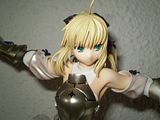 [Review] Saber Lily -Distant Avalon- (Good Smile Company) Th_Zoom01