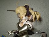 [Review] Saber Lily -Distant Avalon- (Good Smile Company) Th_Zoom30