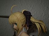 [Review] Saber Lily -Distant Avalon- (Good Smile Company) Th_Zoom32