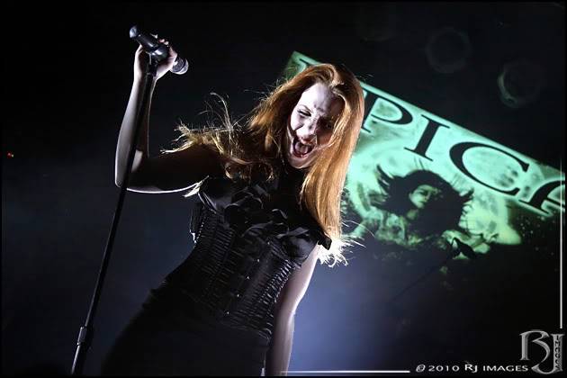 Fotos de Simone Simons - Página 23 5278599027_8555265cfa_z