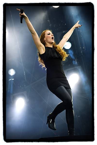 Fotos de Simone Simons - Página 2 4655216217_f2807b3a8d_b