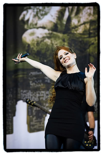 Fotos de Simone Simons - Página 2 4655216271_0e1f077712_b