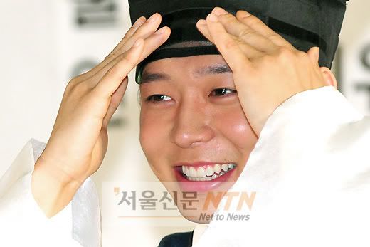  [Pic] 100.715 Sungkyunkwan Scandal Họp báo_ Yoo Chun Nttyuibkk4