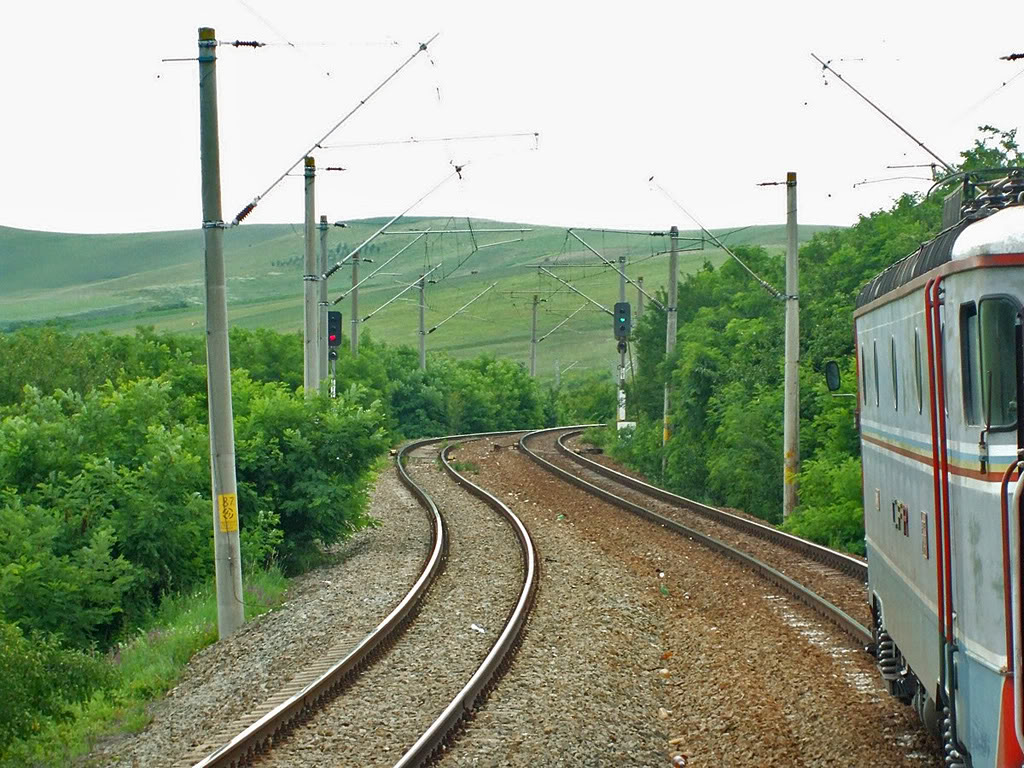 M 300 : Bucuresti Nord - Brasov - Cluj Napoca - Episcopia Bihor Poza025