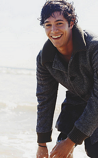 Adam Brody Ad1