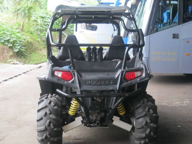 gente vendo polaris rzr 800 IMG_0410