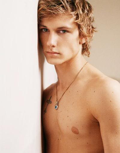 A' Pettyfer Relations~' Alex_pettyfer_1175095842