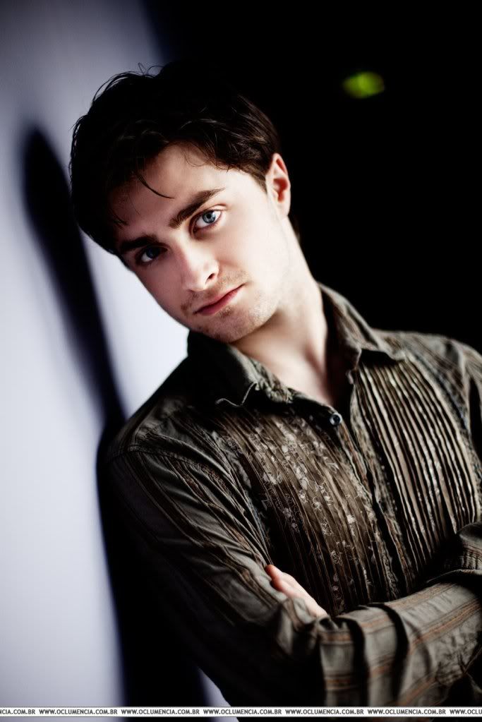 صور ناااااااااااااااااار لدان الحلو Daniel-Radcliffe_Dennysshoot1_28-3