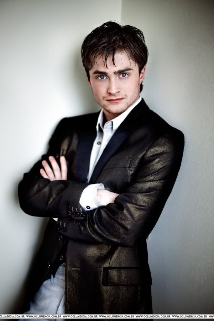 صور ناااااااااااااااااار لدان الحلو Daniel-Radcliffe_Dennysshoot1_28-7