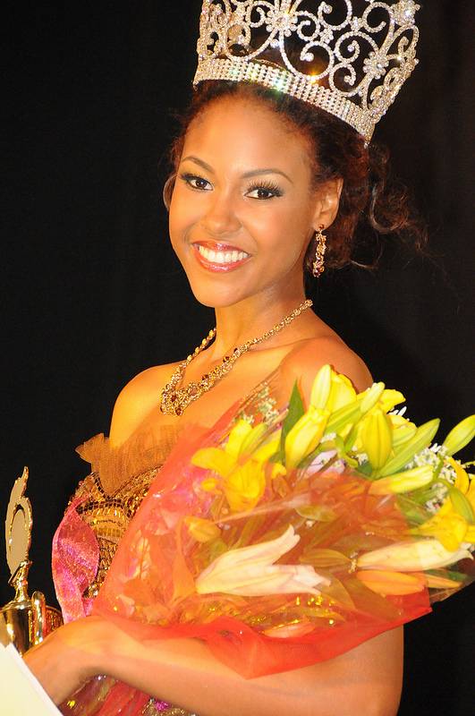 Gina Hargitay (JAMAICA 2013) GinaH4_zps6ccd22a7
