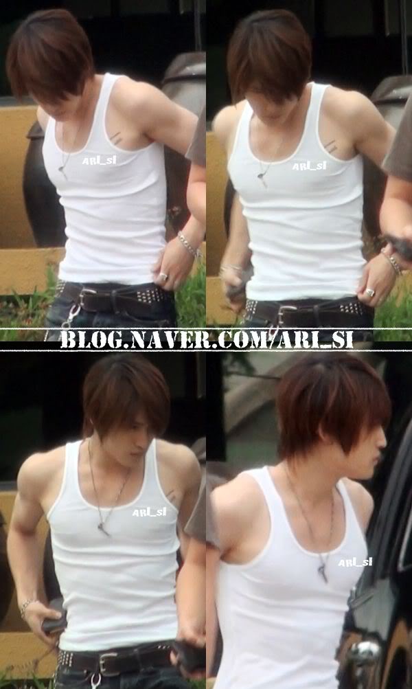 [Pic] 20100712 Stalking Jaejoong 2qmiulg