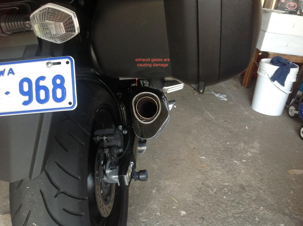 Yoshimura R77 exhaust melting Givi v35 panniers Bandit1_zps238a1047