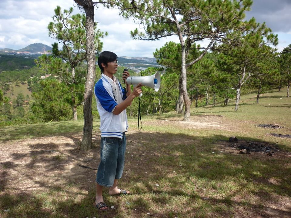 hinh picnic cua lop minh ne! moi nguoi cung vao xem nha P1010745