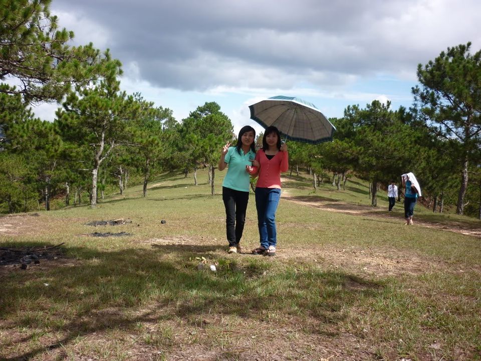 hinh picnic cua lop minh ne! moi nguoi cung vao xem nha P1010746